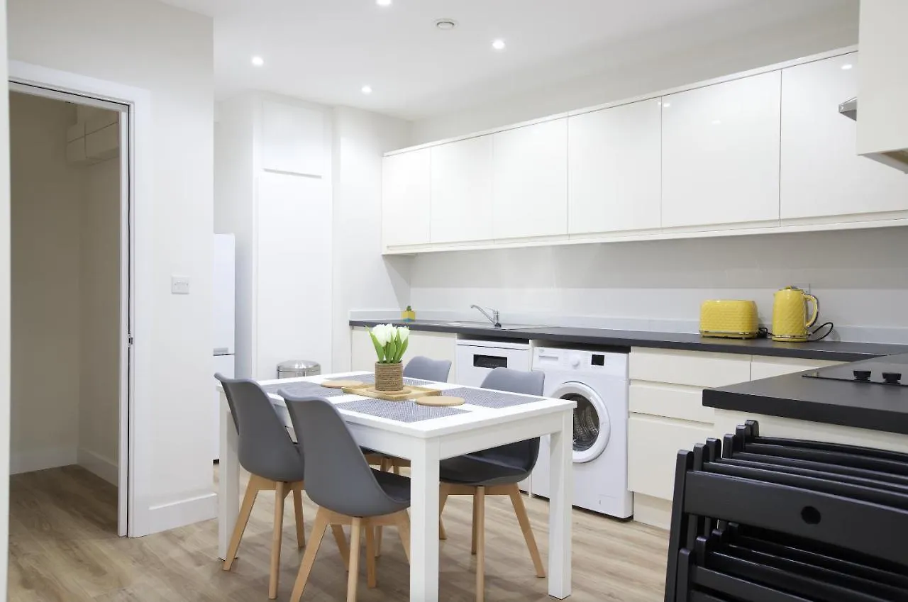 Lovely Apartment In Aldgate East 5 London 0*,  United Kingdom