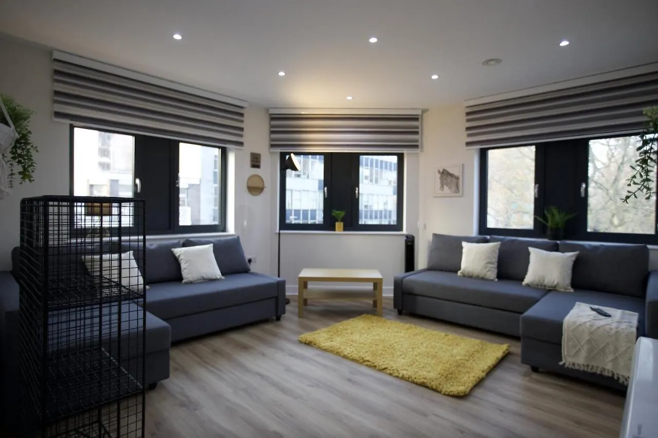 Lovely Apartment In Aldgate East 5 London 0*,  United Kingdom